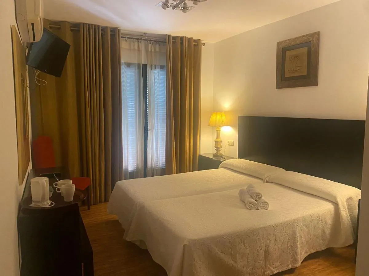 Hostal Tres Soles Nerja