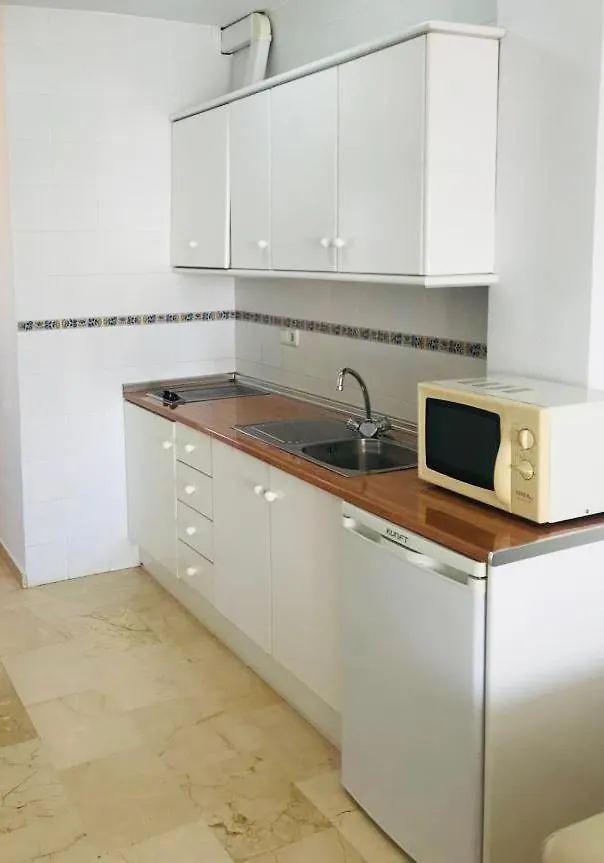 Hostal Tres Soles Nerja Guest house