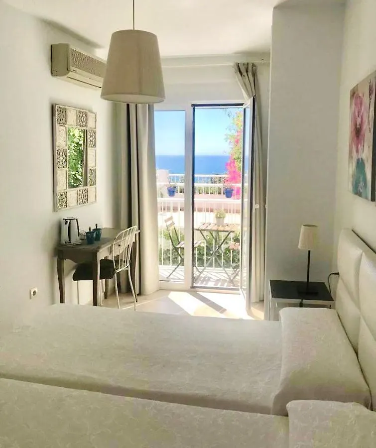Hostal Tres Soles Nerja Spain