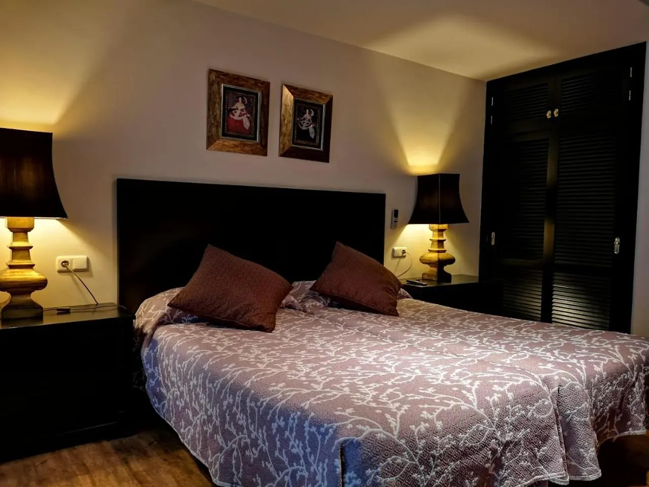 Hostal Tres Soles Nerja